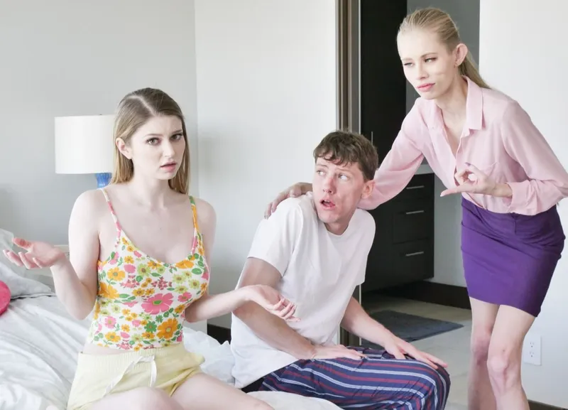 Mẹ kế bắt con gái riêng của chồng đụ với cậu con trai